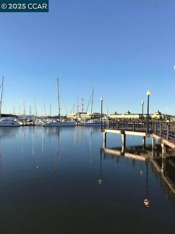 1865 Northshore Dr, Richmond, CA 94804