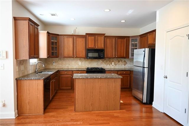 25 Kaktovic W Court, Grayson, GA 30017