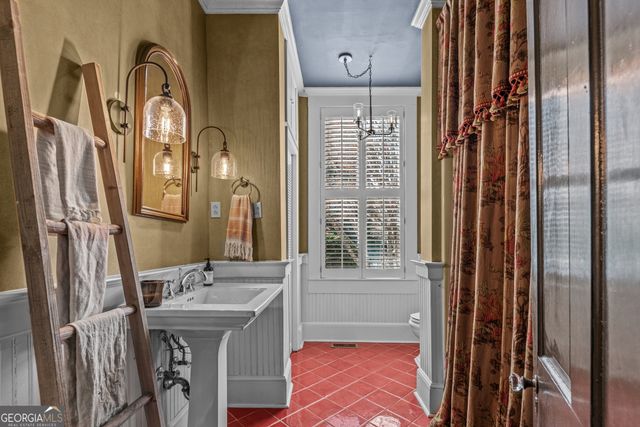 668 N Main Street, Madison, GA 30650