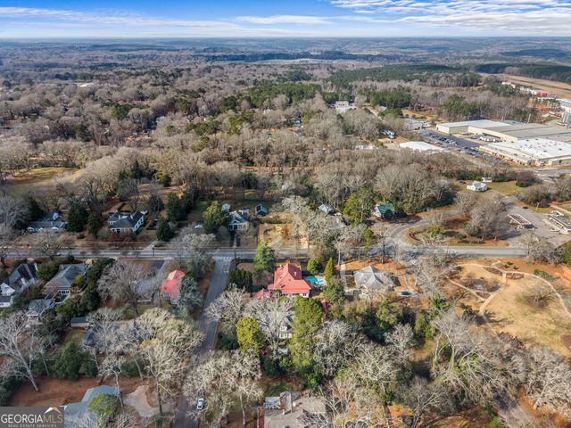 668 N Main Street, Madison, GA 30650