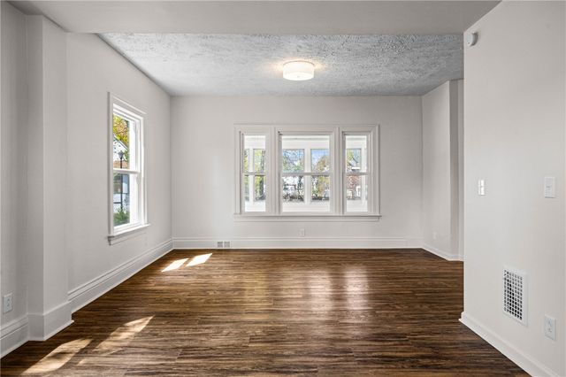 9 Welstead Place, Rochester, NY 14613
