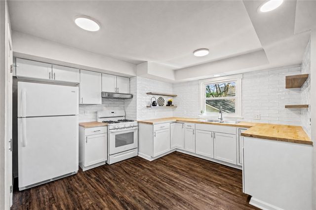 9 Welstead Place, Rochester, NY 14613