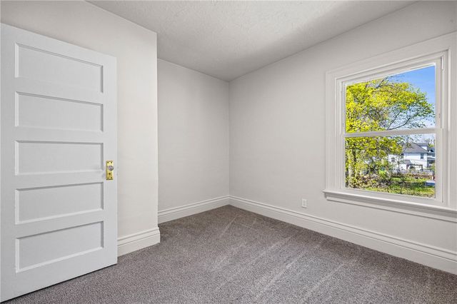 9 Welstead Place, Rochester, NY 14613
