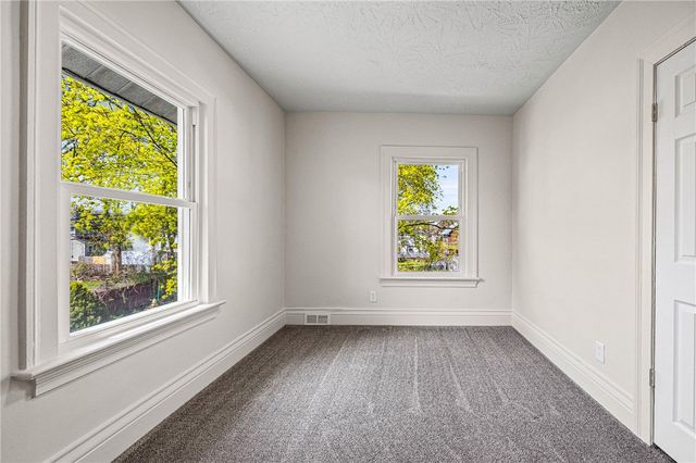 9 Welstead Place, Rochester, NY 14613