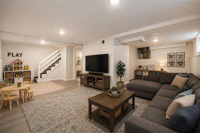 9 Welstead Place, Rochester, NY 14613