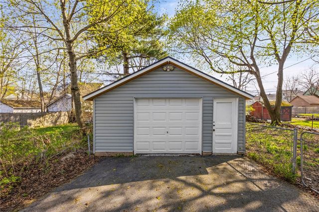 9 Welstead Place, Rochester, NY 14613
