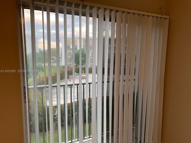 8700 N Sherman Cir 305, Miramar, FL 33025