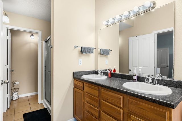 450 Minturn Loop NE, Rio Rancho, NM 87124