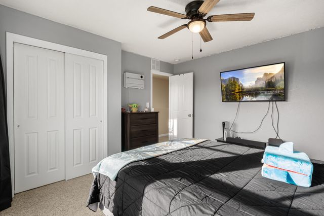 450 Minturn Loop NE, Rio Rancho, NM 87124