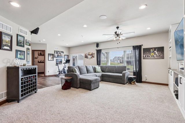526 Spur ROAD, Slinger, WI 53086