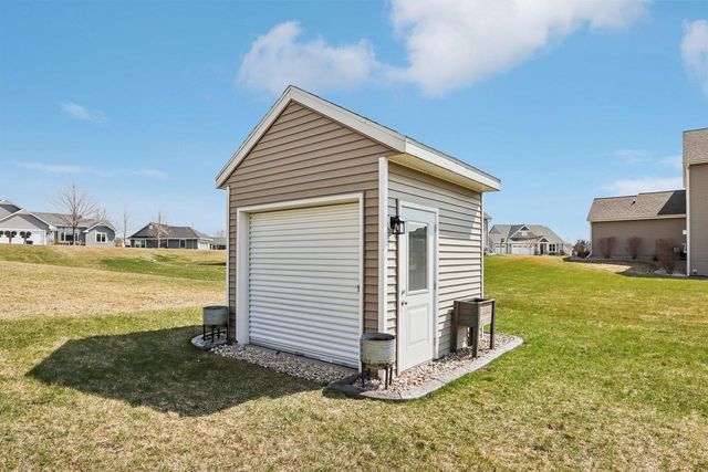526 Spur ROAD, Slinger, WI 53086