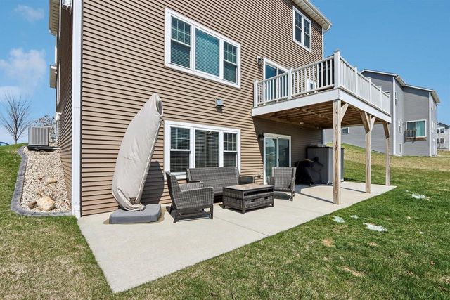 526 Spur ROAD, Slinger, WI 53086