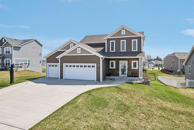 526 Spur ROAD, Slinger, WI 53086