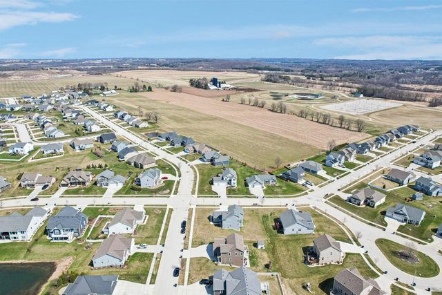 526 Spur ROAD, Slinger, WI 53086