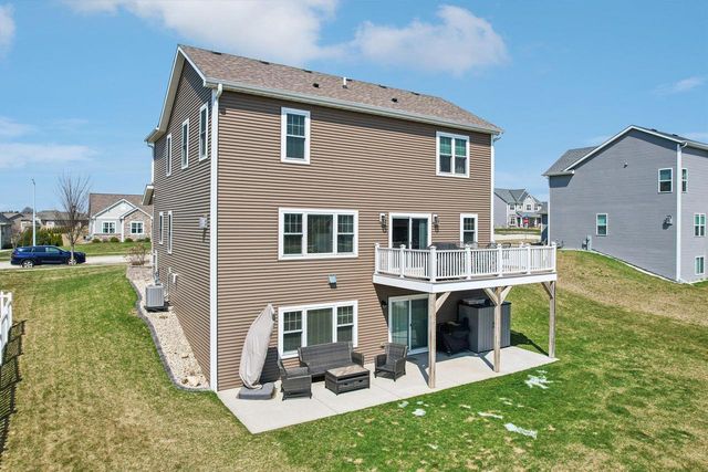 526 Spur ROAD, Slinger, WI 53086