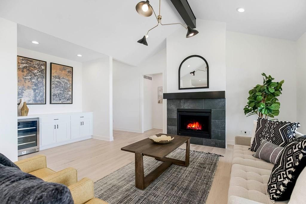 4005 W 158th Place, Overland Park, KS 66224