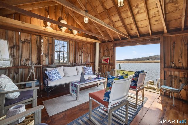 17 Scholes Lane, Essex, CT 06426