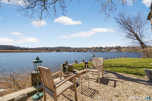 17 Scholes Lane, Essex, CT 06426