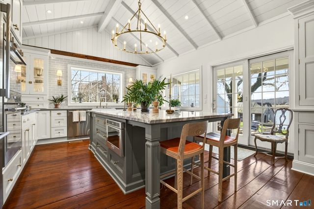 17 Scholes Lane, Essex, CT 06426
