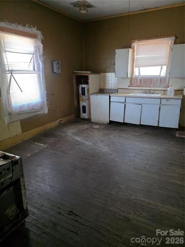 460 South Avenue, Lancaster, SC 29720