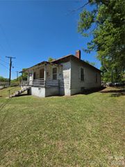 460 South Avenue, Lancaster, SC 29720