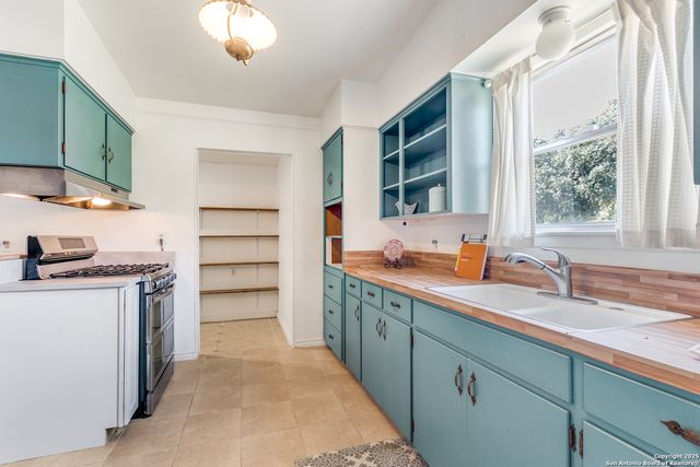 5304 Colebrook, San Antonio, TX 78228