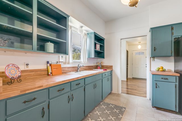 5304 Colebrook, San Antonio, TX 78228