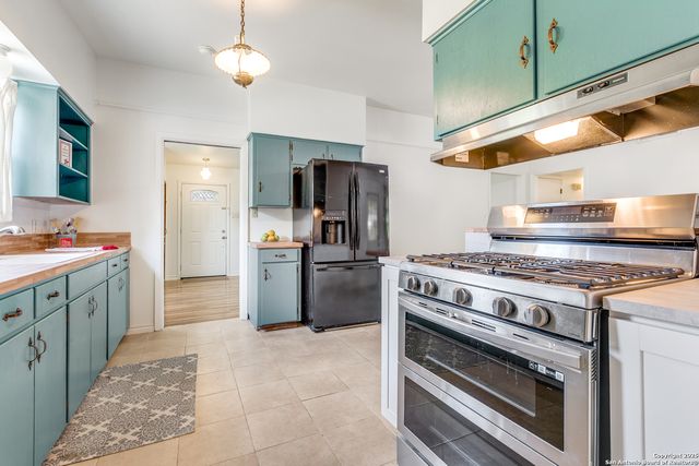 5304 Colebrook, San Antonio, TX 78228