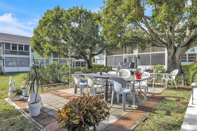 403 SE 43rd TER # 11, Cape Coral, FL 33904