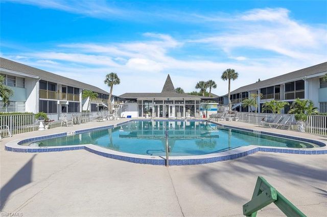 403 SE 43rd TER # 11, Cape Coral, FL 33904