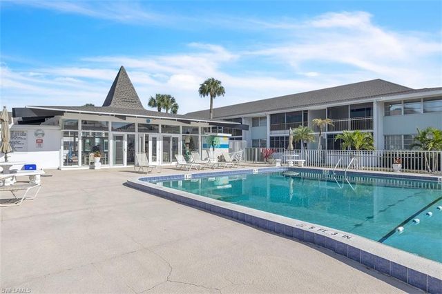 403 SE 43rd TER # 11, Cape Coral, FL 33904