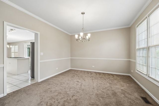 5 Middlesex Court, Lincolnshire, IL 60069
