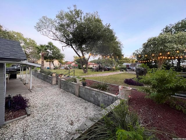 6022 Town Creek St, San Antonio, TX 78238