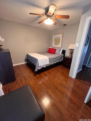 6022 Town Creek St, San Antonio, TX 78238