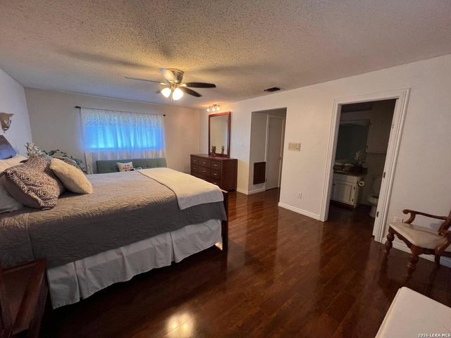 6022 Town Creek St, San Antonio, TX 78238