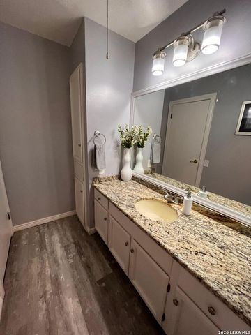 6022 Town Creek St, San Antonio, TX 78238