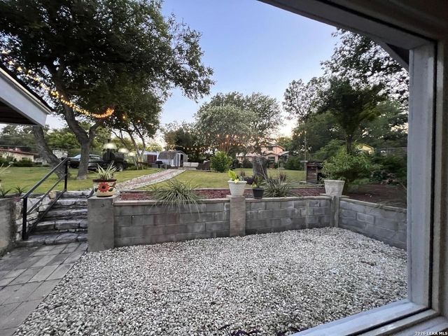 6022 Town Creek St, San Antonio, TX 78238