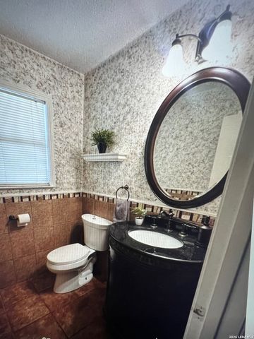 6022 Town Creek St, San Antonio, TX 78238