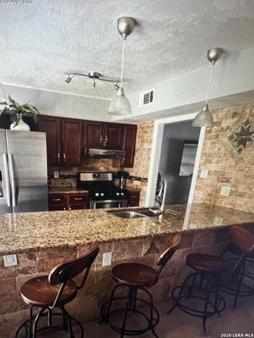 6022 Town Creek St, San Antonio, TX 78238
