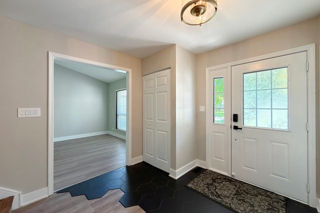505 Tebay Place W, Schaumburg, IL 60194