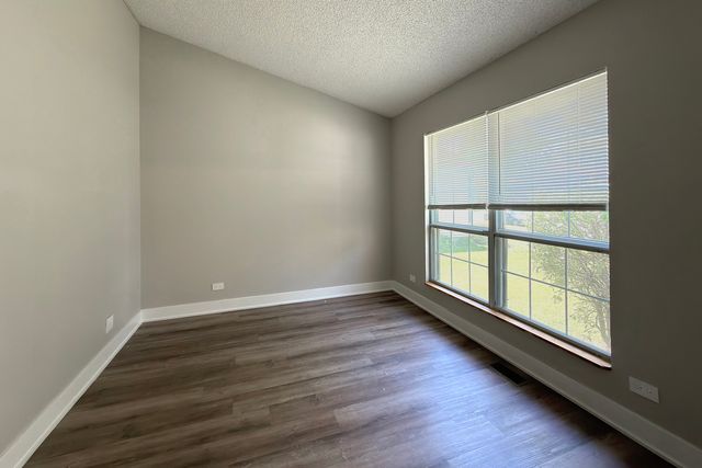 505 Tebay Place W, Schaumburg, IL 60194