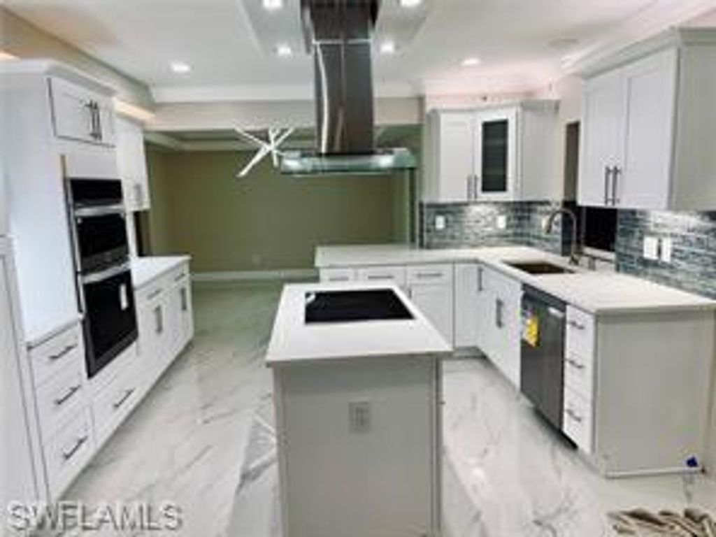 1927 31st TER, CAPE CORAL, FL 33914 — exterior