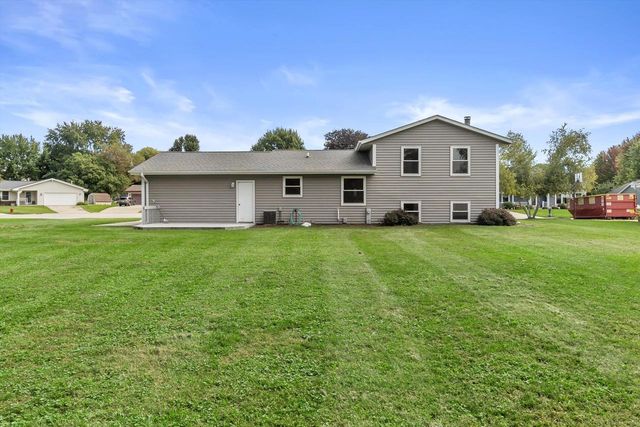 W208S10489 Karen COURT N, Muskego, WI 53150
