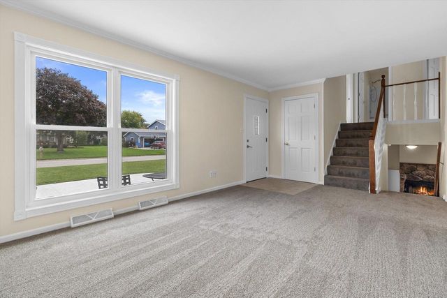 W208S10489 Karen COURT N, Muskego, WI 53150