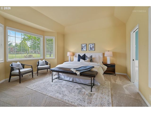 15737 Nw CLAREMONT Dr, Portland, OR 97229