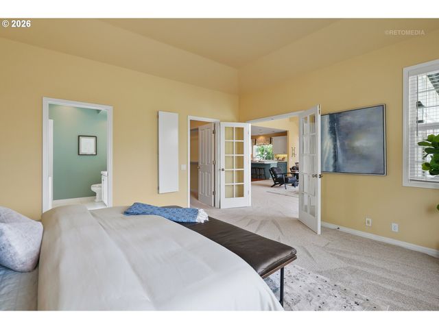 15737 Nw CLAREMONT Dr, Portland, OR 97229