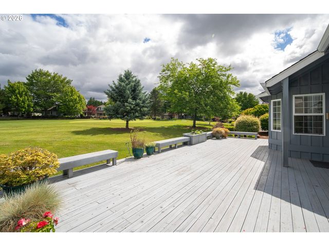 15737 Nw CLAREMONT Dr, Portland, OR 97229