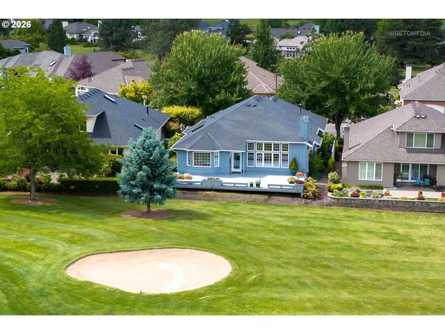 15737 Nw CLAREMONT Dr, Portland, OR 97229