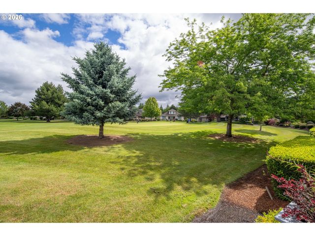 15737 Nw CLAREMONT Dr, Portland, OR 97229