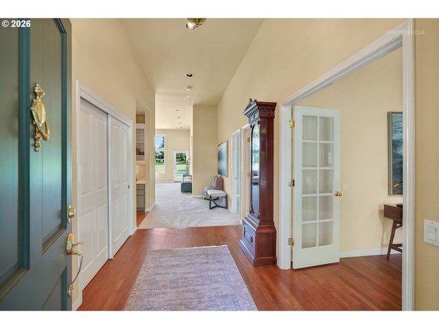 15737 Nw CLAREMONT Dr, Portland, OR 97229